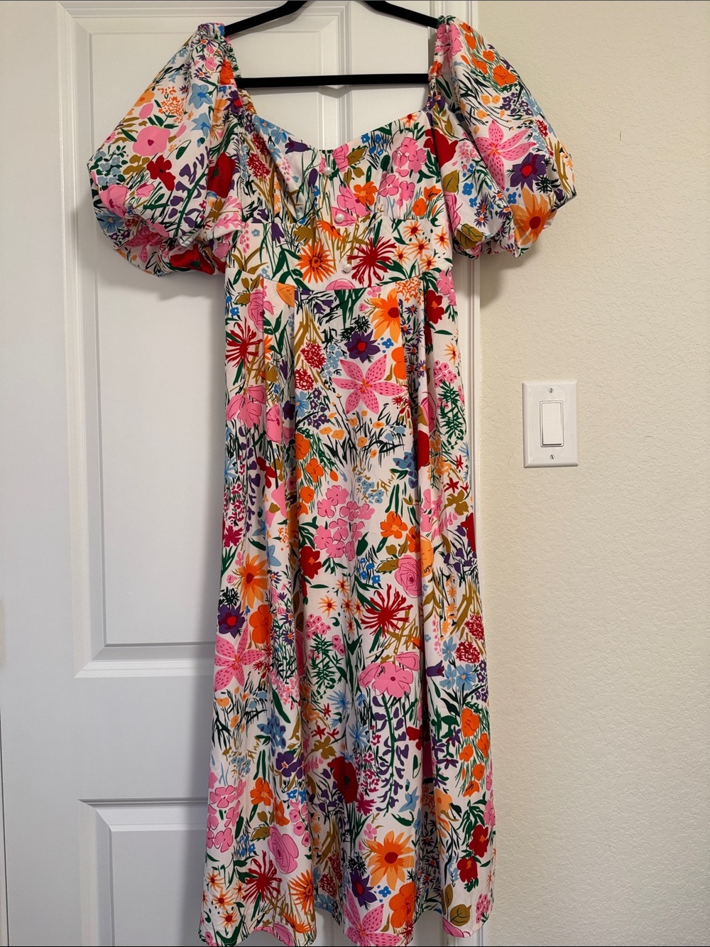 Woman’s Floral Puff-Sleeve Dress - Pink & Orange